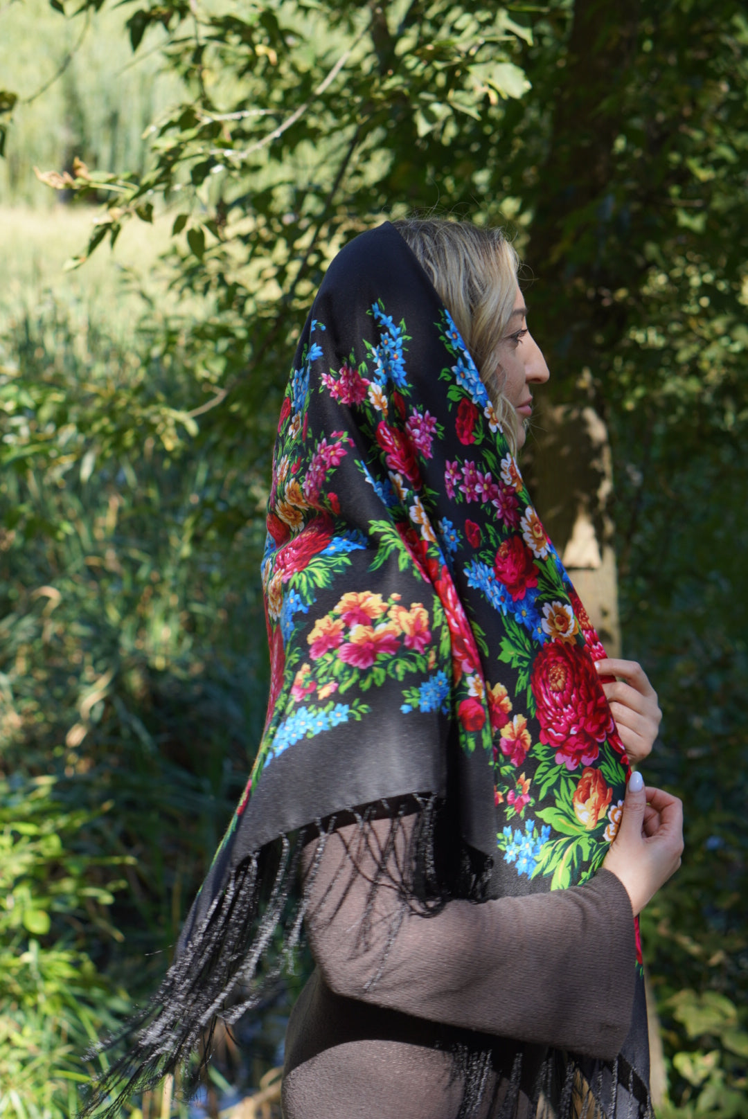 Black Ukrainian Shawl 120x120 cm Wool Scarf with Floral Design