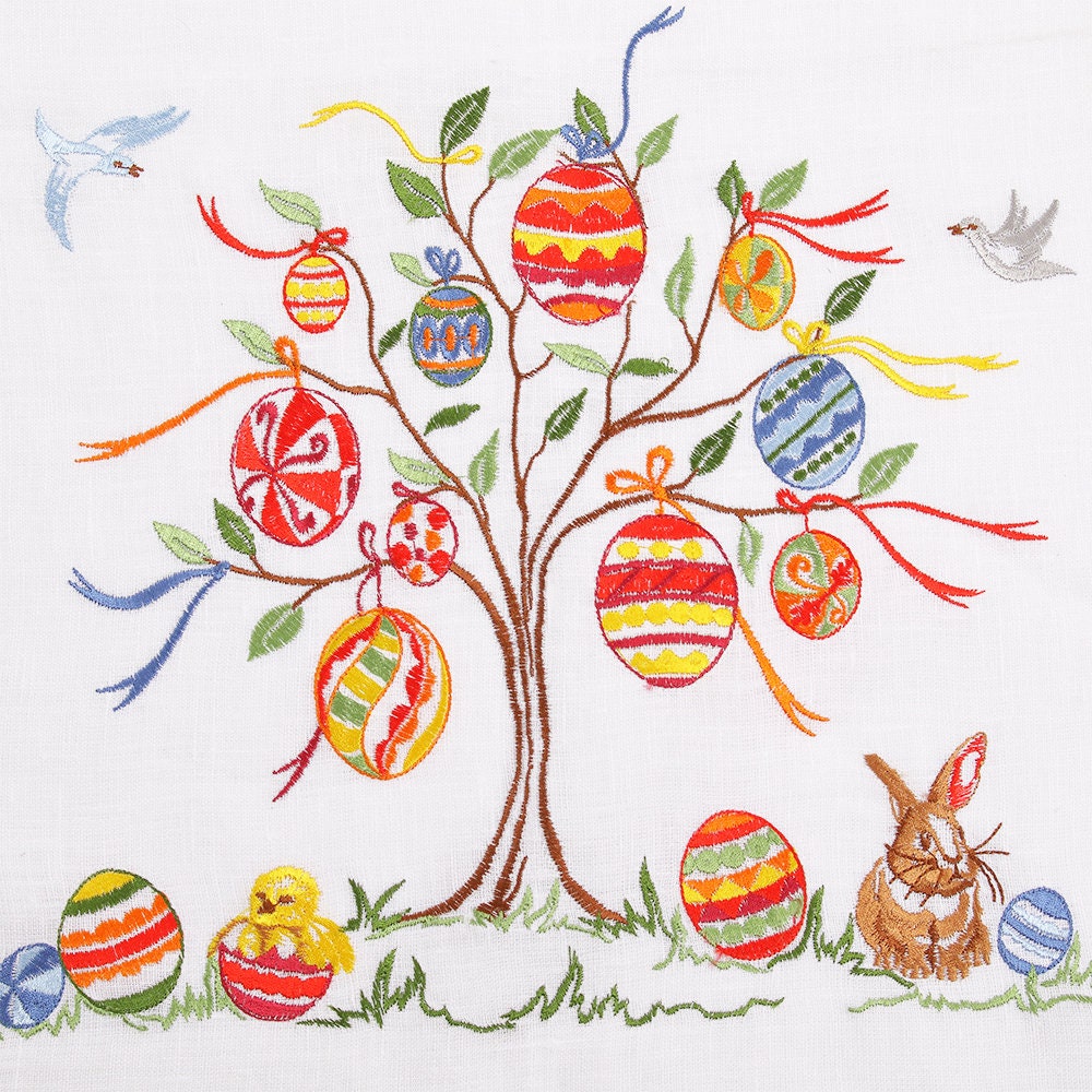 Easter Embroidered Linen Table Runner - Ukrainian Tablecloth (136 x 40 cm)