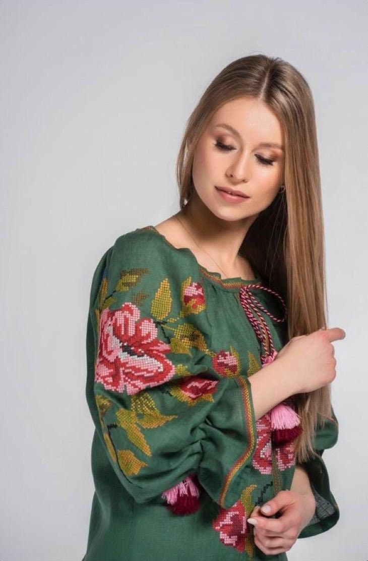 Green Long Sleeve Embroidered Blouse - Elegant Ukrainian Linen for Women