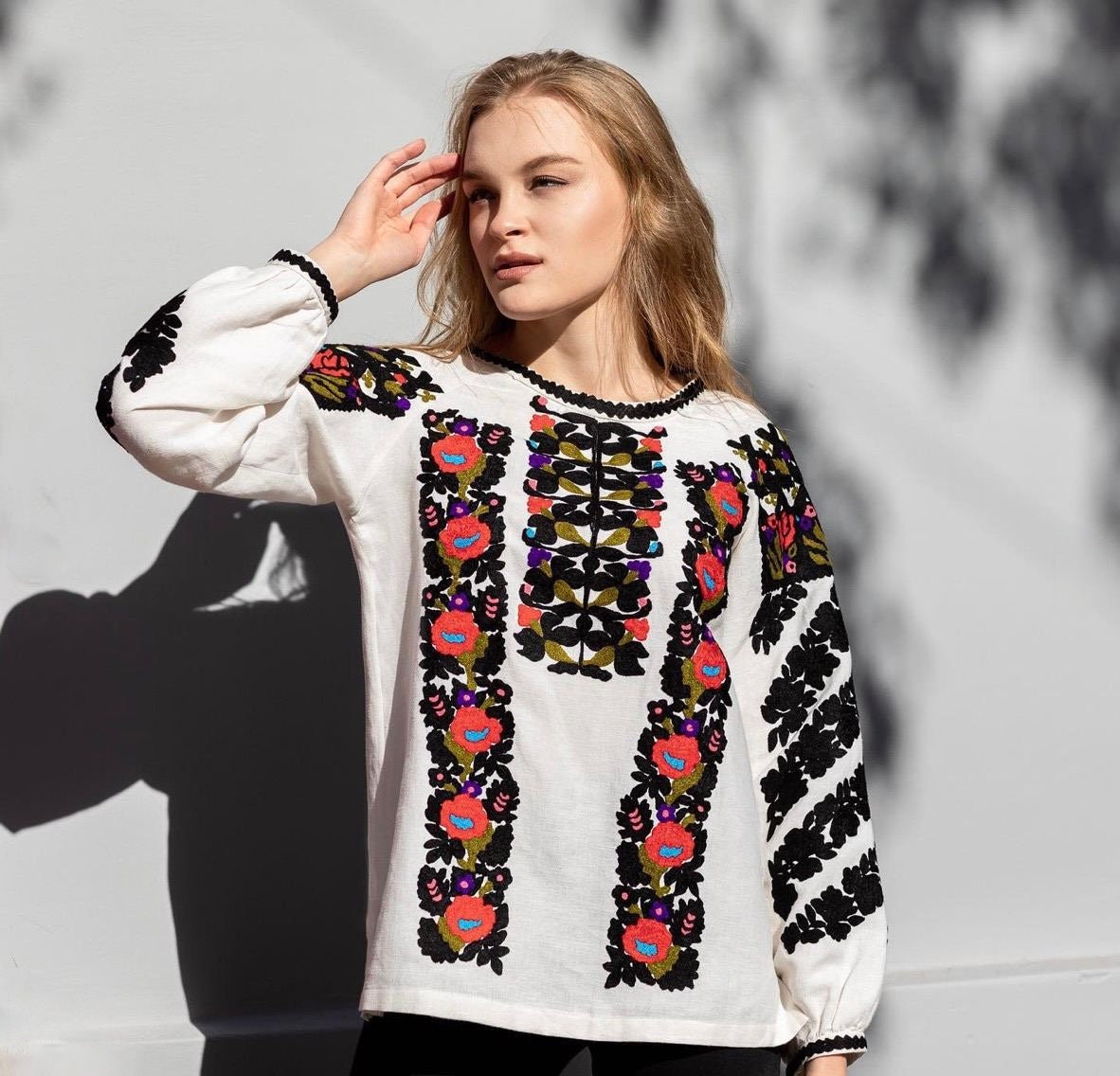 White Ukrainian Embroidered Linen Vyshyvanka Blouse - Bohemian Ethnic Shirt