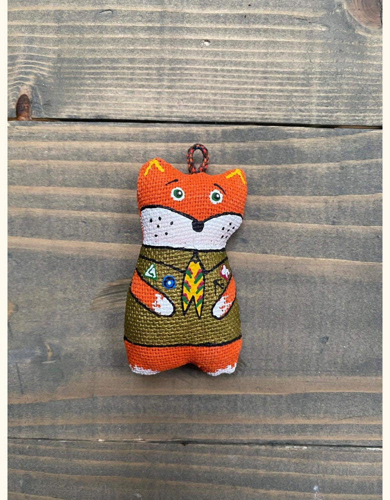 Vanilla Plast Fox Keychain - Hand-Painted Eco Toy in Scout Uniform