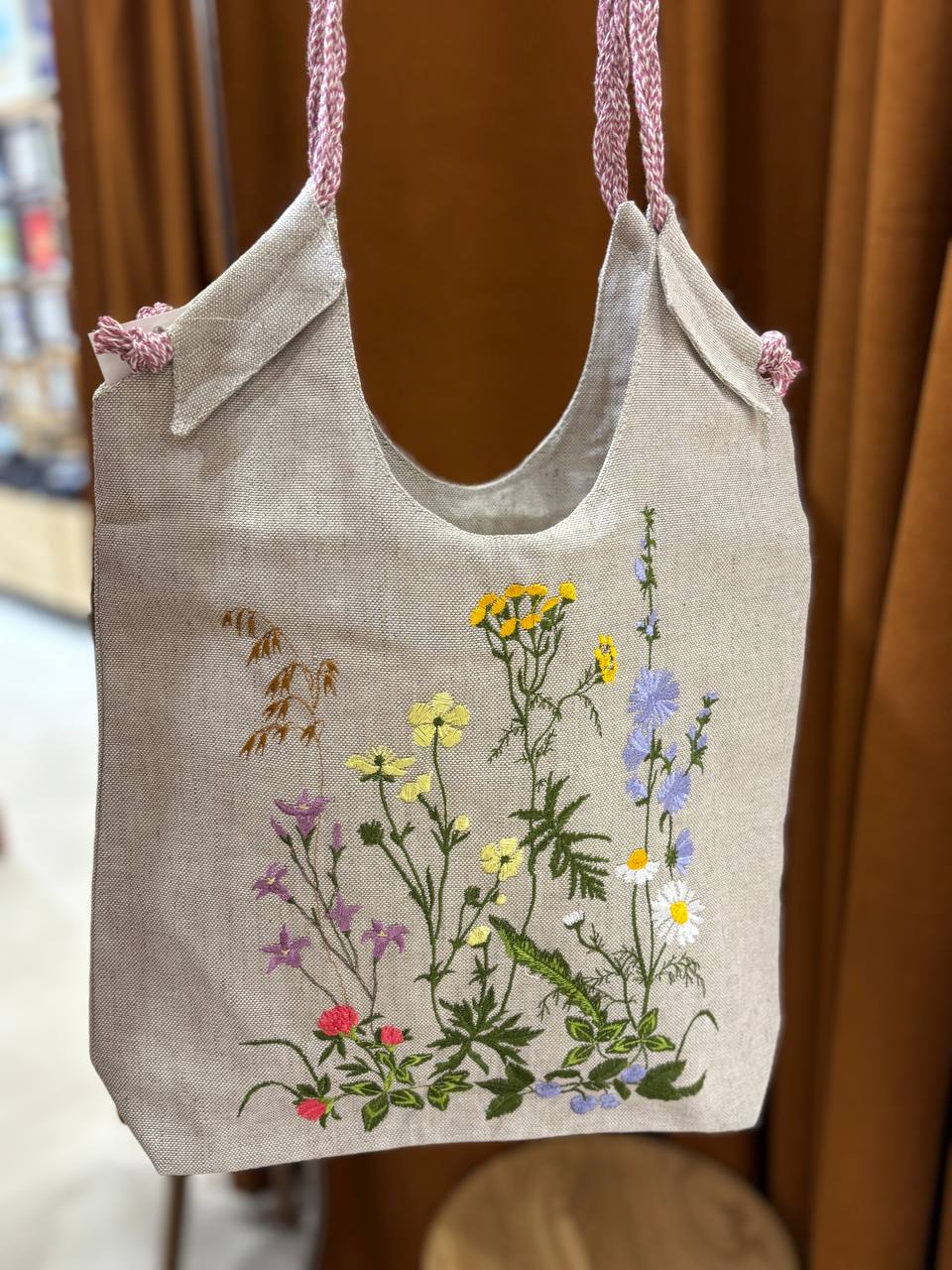 White Ukrainian shoulder bag, Linen boho bag, Embroidered bag, Hippie bag, Floral bag, Eastergift, Flower beach bag, Summer tote bag