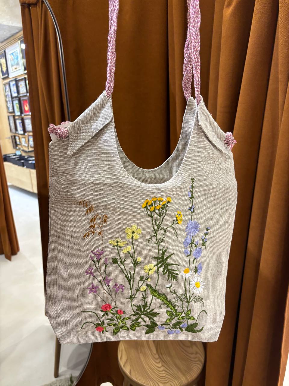 White Ukrainian shoulder bag, Linen boho bag, Embroidered bag, Hippie bag, Floral bag, Eastergift, Flower beach bag, Summer tote bag