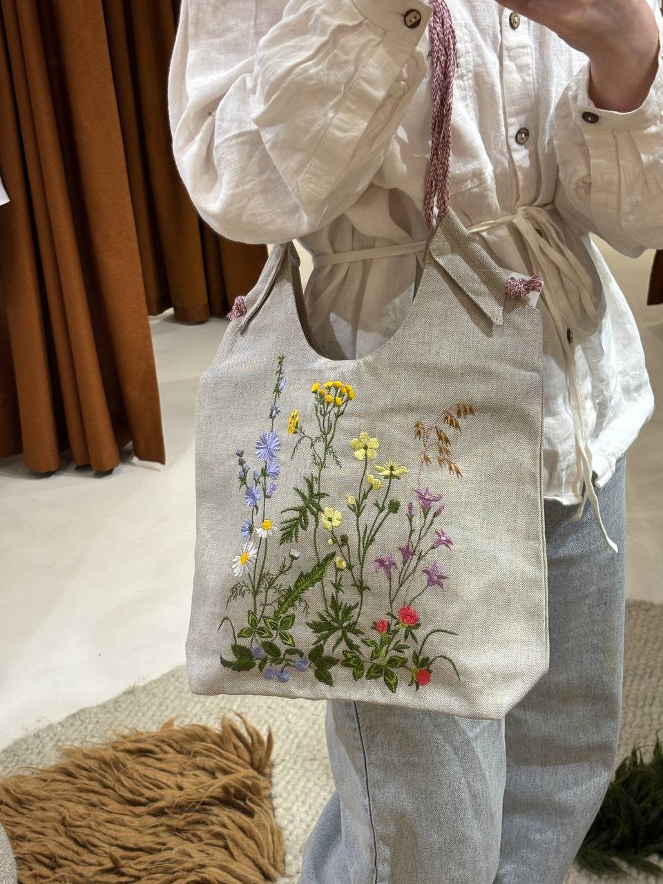 White Ukrainian shoulder bag, Linen boho bag, Embroidered bag, Hippie bag, Floral bag, Eastergift, Flower beach bag, Summer tote bag