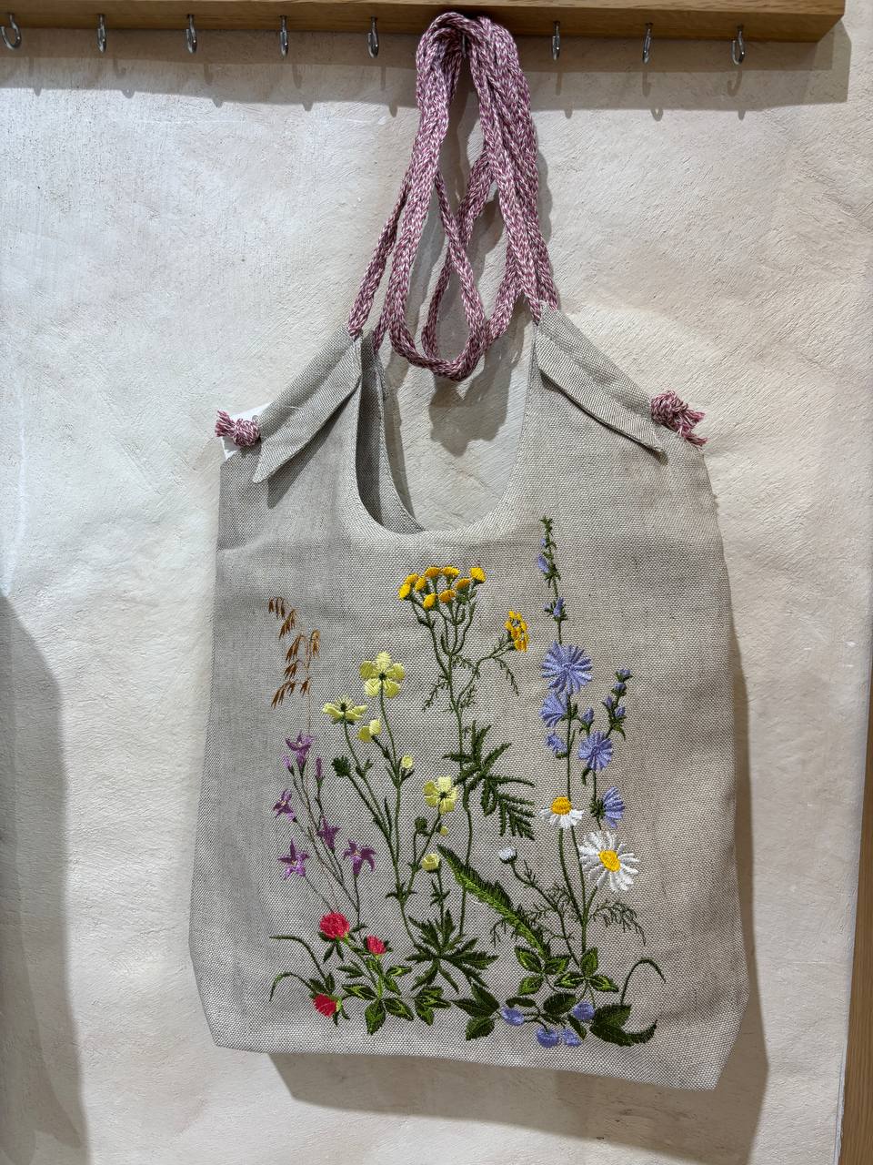 White Ukrainian shoulder bag, Linen boho bag, Embroidered bag, Hippie bag, Floral bag, Eastergift, Flower beach bag, Summer tote bag
