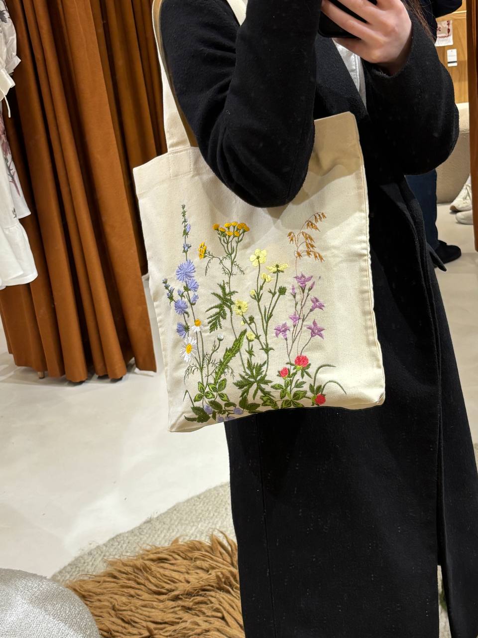 Botanical Linen Boho Bag - Embroidered Floral Tote for Summer