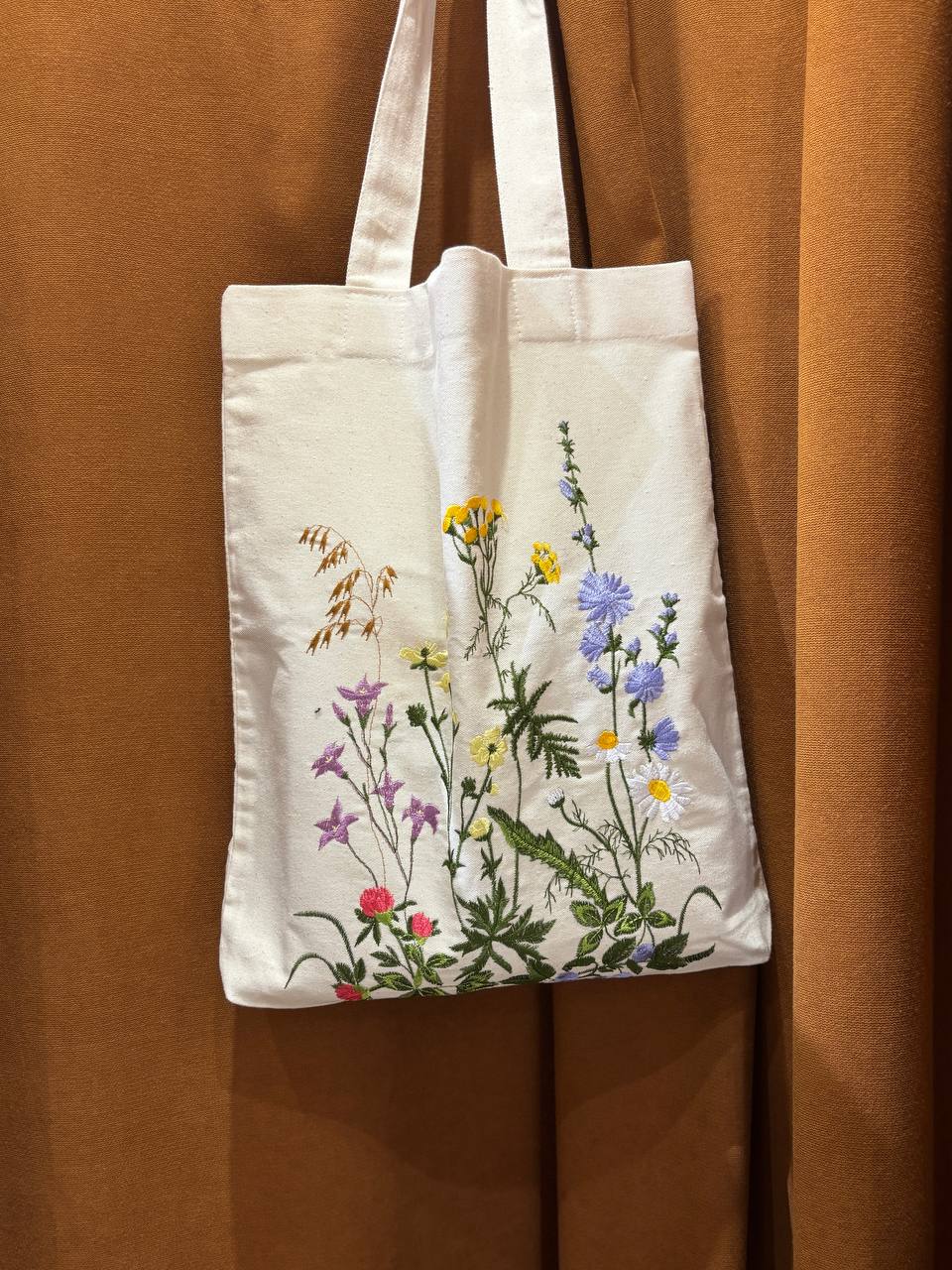 Botanical Linen Boho Bag - Embroidered Floral Tote for Summer