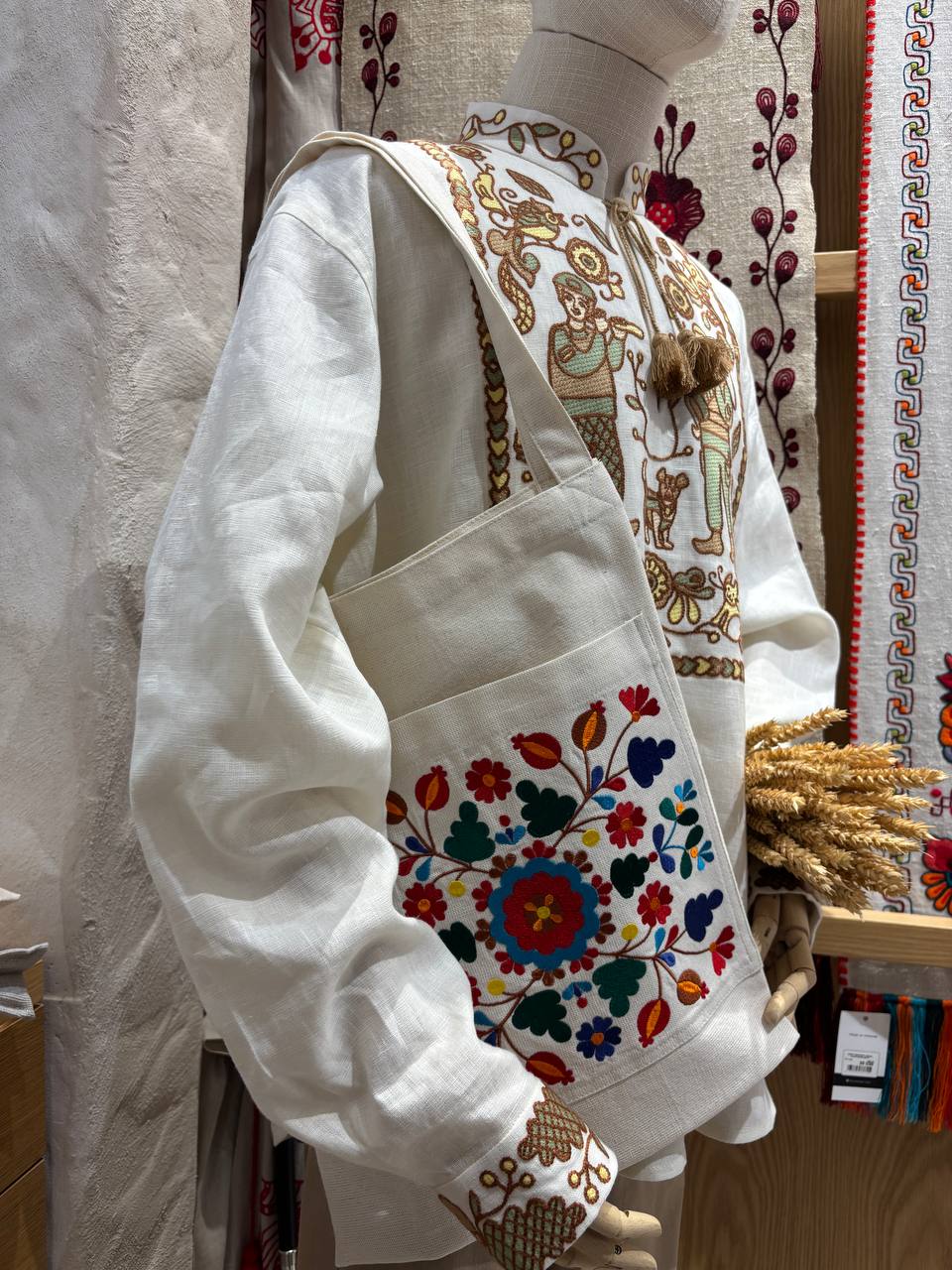 White Ukrainian shoulder bag, Linen boho bag, Embroidered bag, Hippie bag, Floral bag, Eastergift, Flower beach bag, Summer tote bag