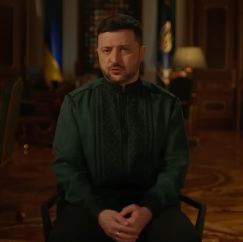 Men's Green Linen Embroidered Vyshyvanka - Traditional Ukrainian Folk Costume