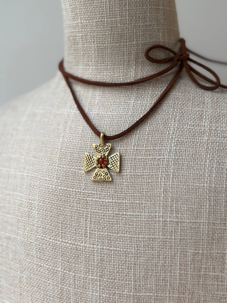 Vintage Style Choker