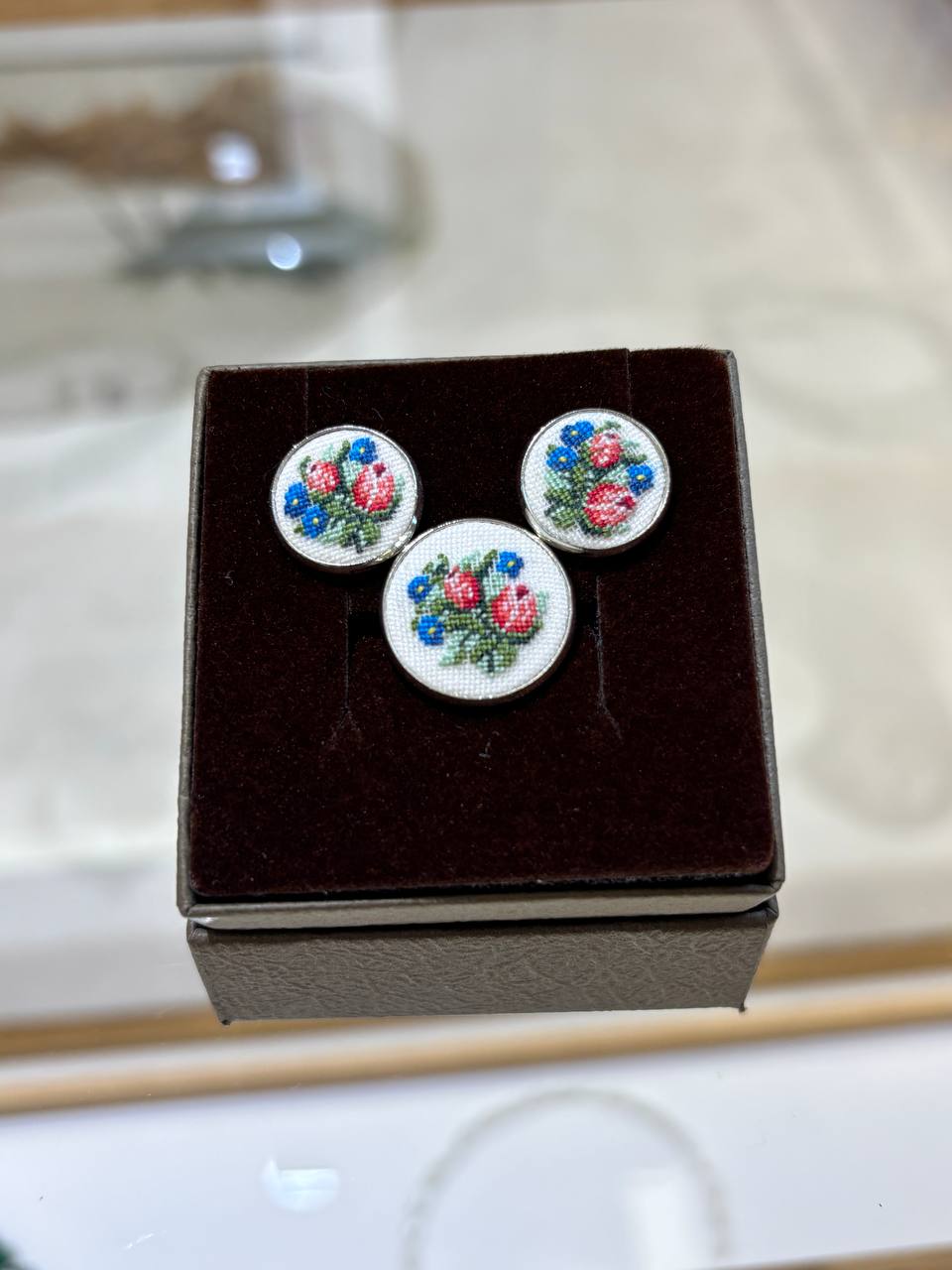Embroidered Earrings and Pendant Set for Women
