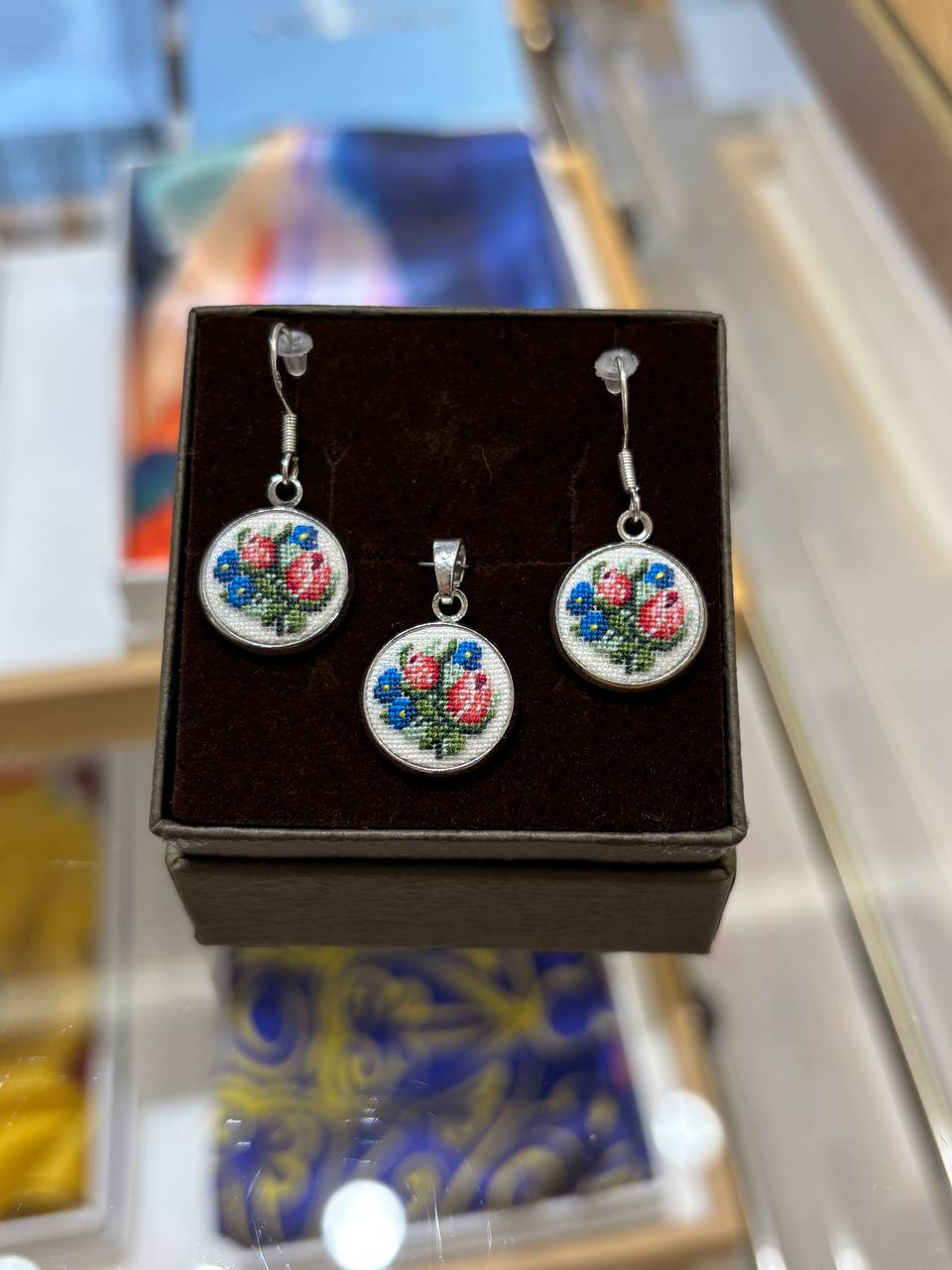 Embroidered Earrings and Pendant Set for Women