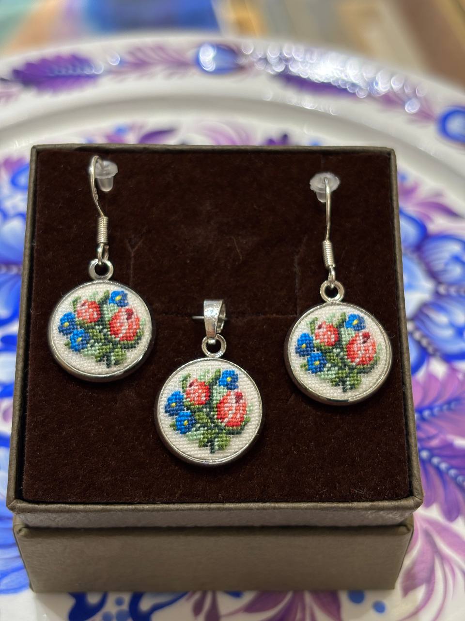 Embroidered Earrings and Pendant Set for Women