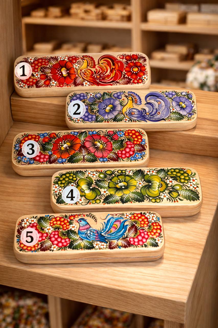 Hand-painted Petrykivka Art Pen, Viburnum Floral Design, Ukrainian Souvenir