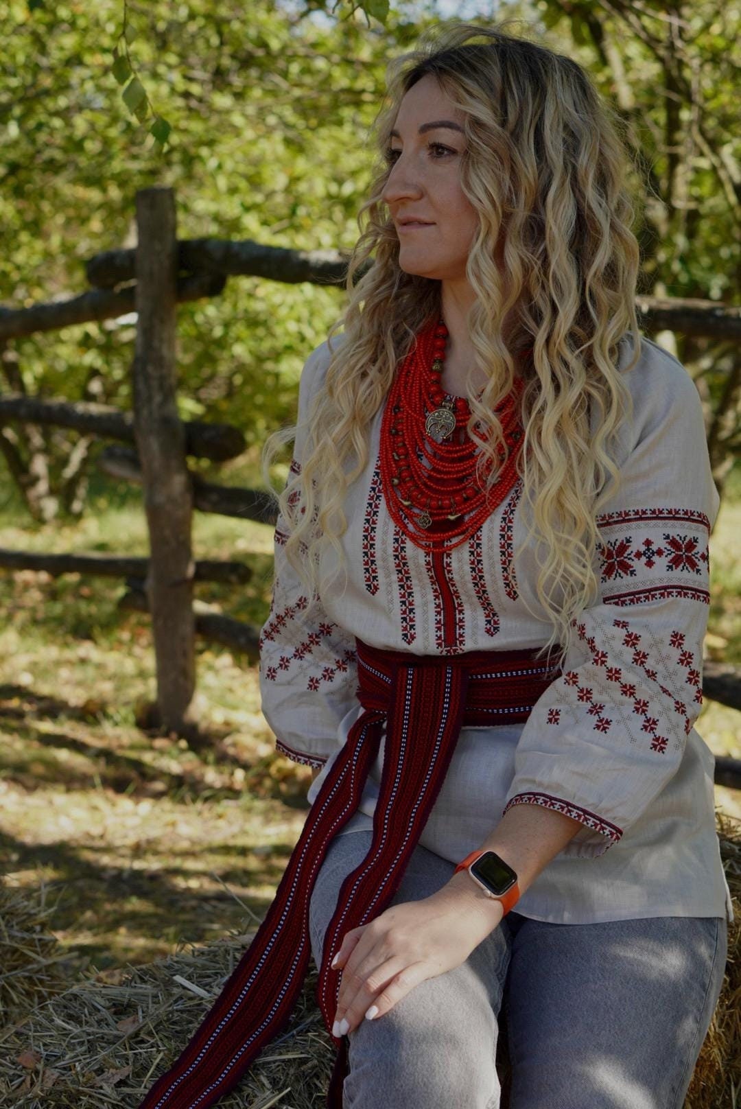 red krajka belt