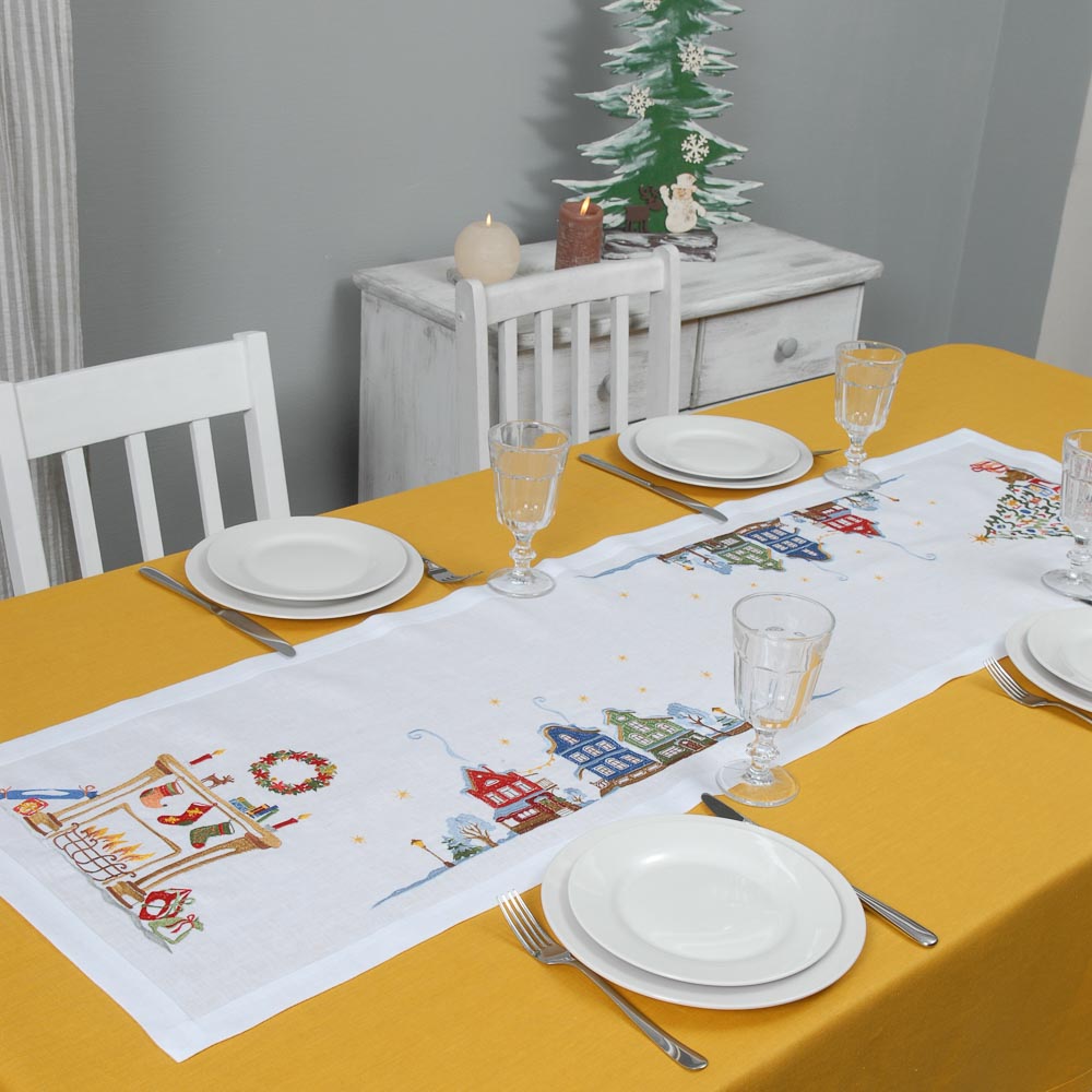 Christmas Town walkway 140*40cm Linen runner Tablecloth Embroidered